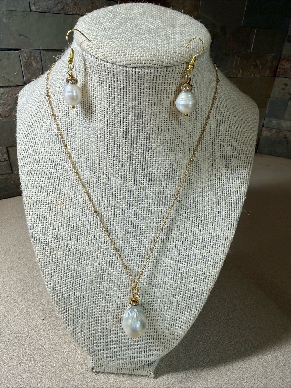 Handmade Genuine Baroque Pearl Necklace & Earring Set